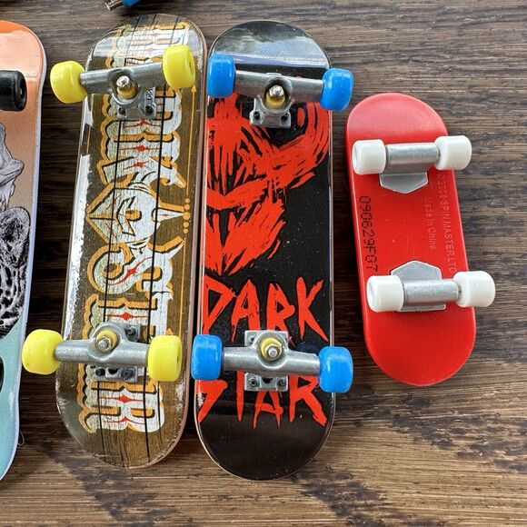 Tech‎ Deck Skateboard Fingerboard Lot Darkstar Primitive DisArmo Spinmaster Tool - Picture 5 of 8